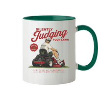 Silently Judging Your Lawn - Tasse zweifarbig
